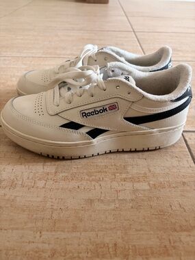 Women’s Reebok Sneakers